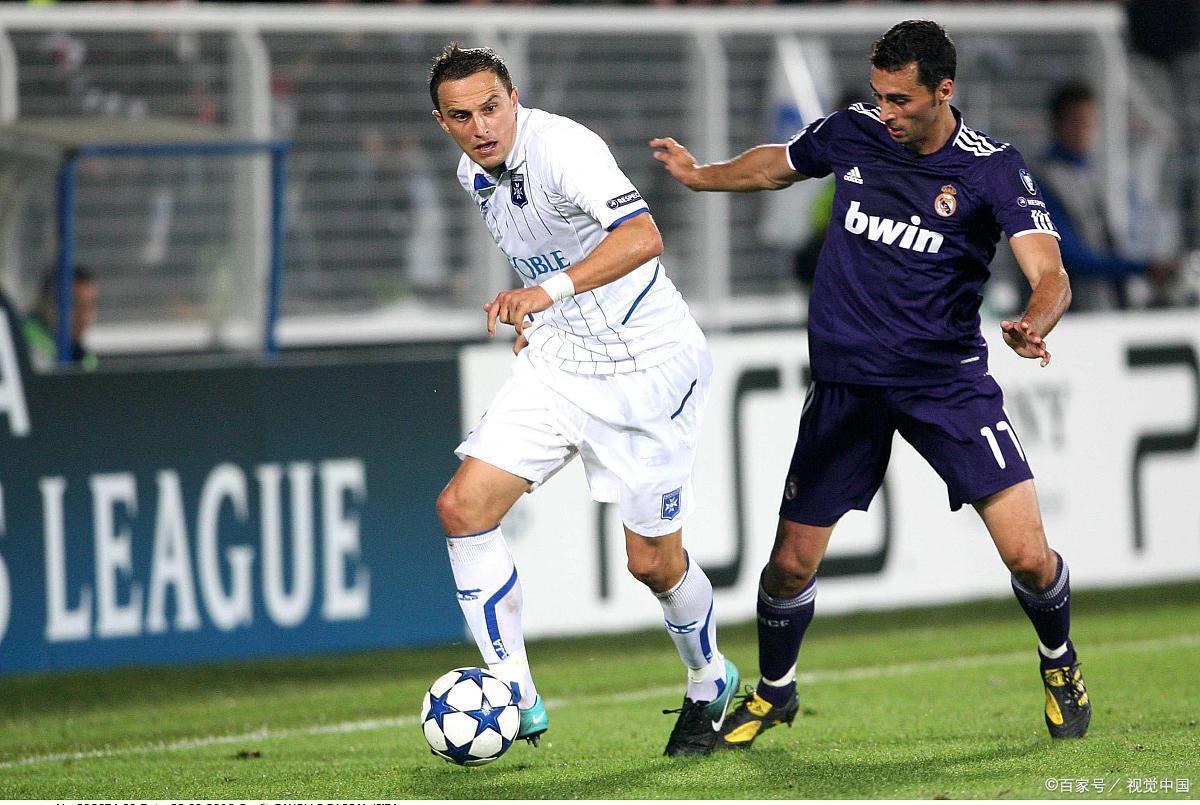 包含斯特拉斯堡客负里尔，错失逆袭机会的词条